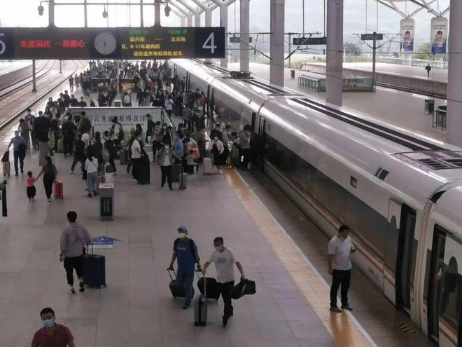 辣汤早新闻这些车主速来缴费；观音机场大巴线路调整