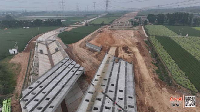 “五一”假期不停工沿黄高速建设忙
