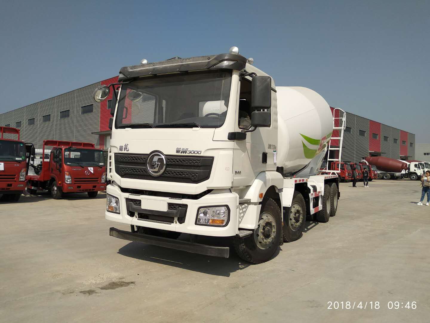陕汽德龙新M3000后八12方14方轻量化搅拌车简介