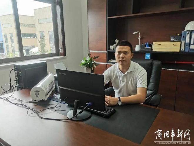 原创新农村建设如火如荼！迈威V42风靡小方量水泥搅拌车市场(图2)