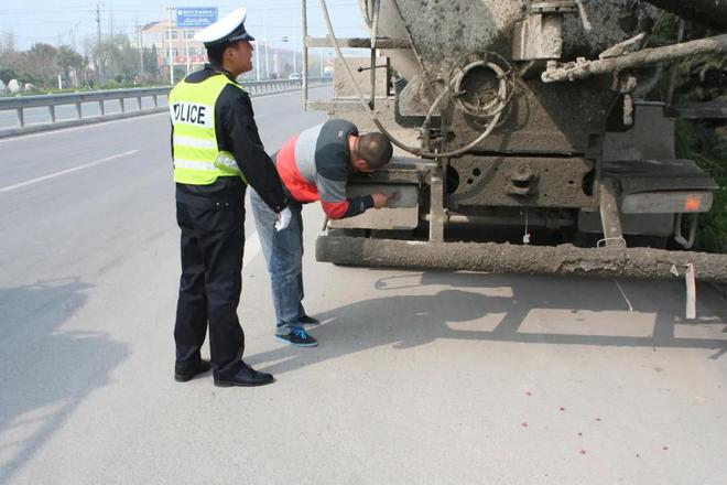 商砼车“变脸”势在必行！(图2)