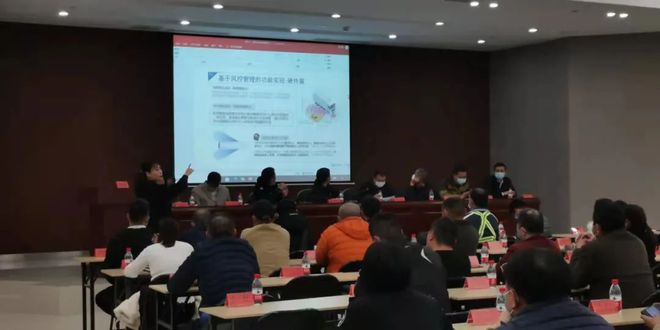 【企业动态】路上智驾受邀参会宣讲提供工程车辆盲区预警方案(图5)