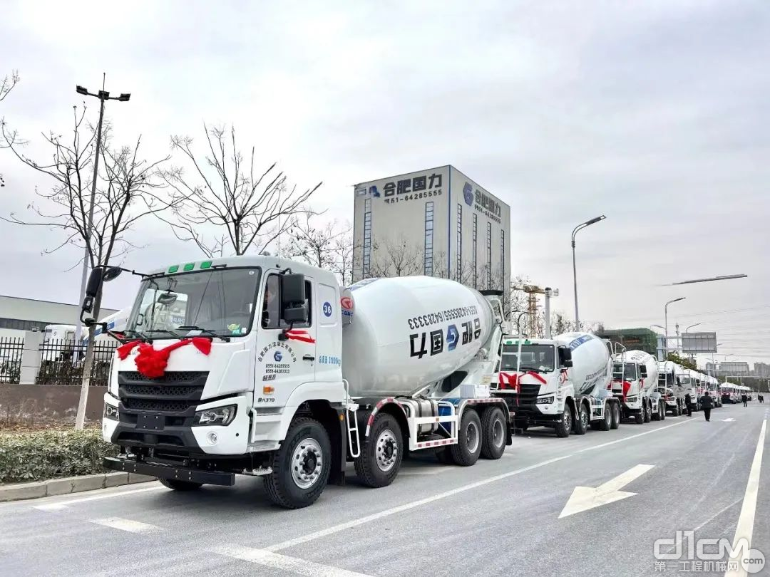 硬核来袭：星马轻骑兵搅拌车高效创富的利器(图1)