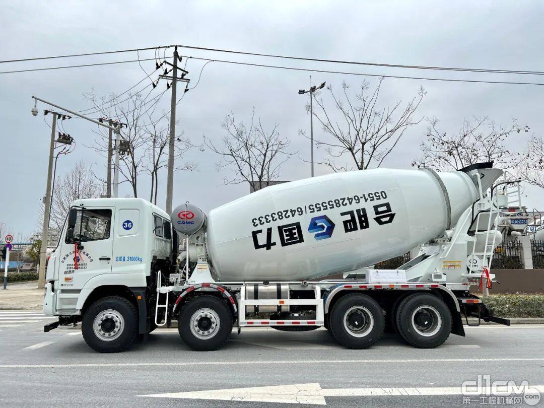 硬核来袭：星马轻骑兵搅拌车高效创富的利器(图2)