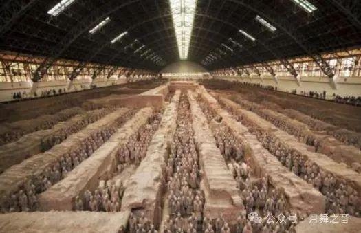 兵马俑之间的土墙里究竟藏着什么秘密？为何专家至今不敢轻易挖掘？