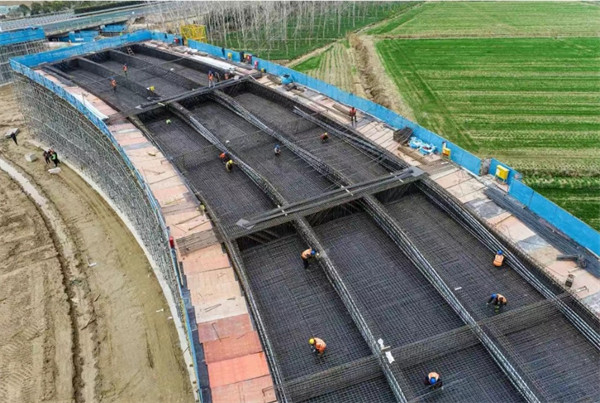 盐洛高速步凤互通项目建设奏响春日“奋进曲”(图2)