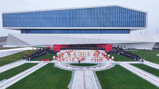 总金额达57亿元！中联重科2025年开门红超万台设备奔赴全球(图2)