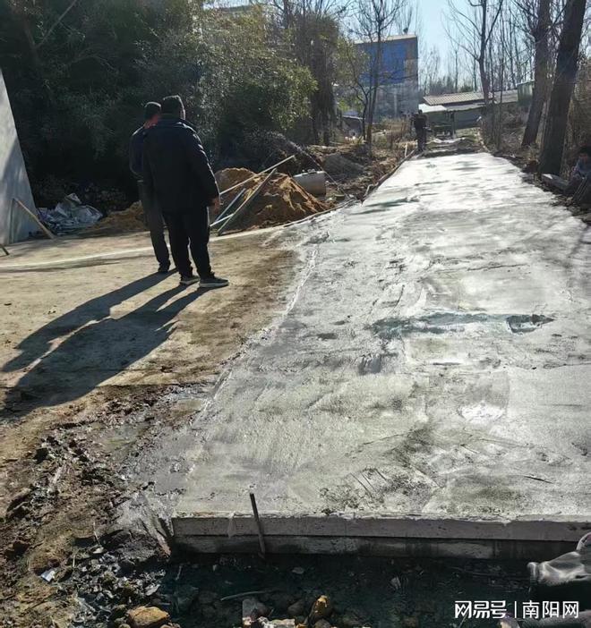 唐河县郭滩镇：“户户通”铺就美丽乡村幸福路(图1)
