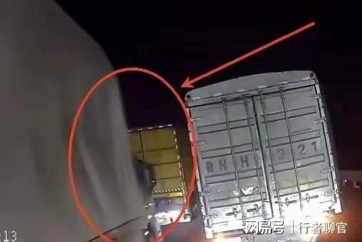 突发！沪昆高速发生惨烈车祸众多车头被压成肉饼司机凶多吉少(图2)