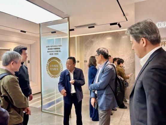 《陶瓷砖密缝铺贴施工技术规程》交流暨密缝铺贴技术专家会召开(图2)