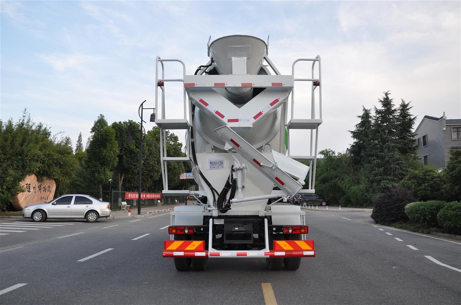 混凝土搅拌车价格供应商砼车-搜了网(图1)