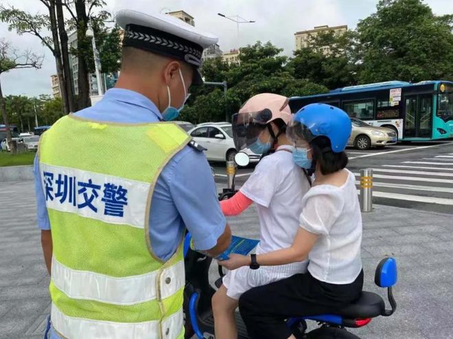 2025年骑电动车必看！除了头盔外这5大违章+5类改装都会被罚款(图2)