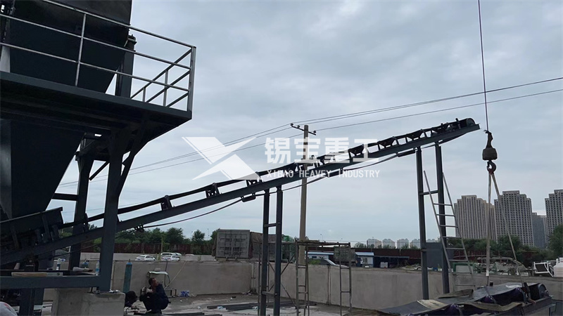 使用铣刨料破碎筛分设备回收沥青废料节约成本(图2)