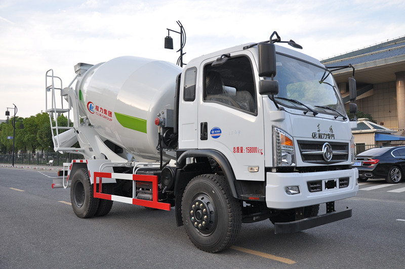 全自动搅拌车新款水泥罐车-搜了网(图1)