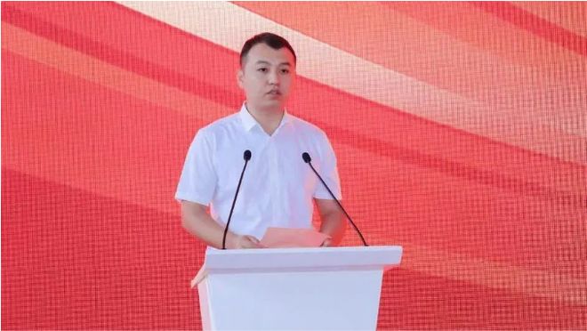 油电同速！新能源重卡冠军领先进入超充时代丨头条(图5)