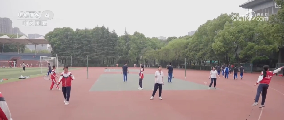 智慧化手段为高考保驾护航暖心关爱为考生提供细致服务