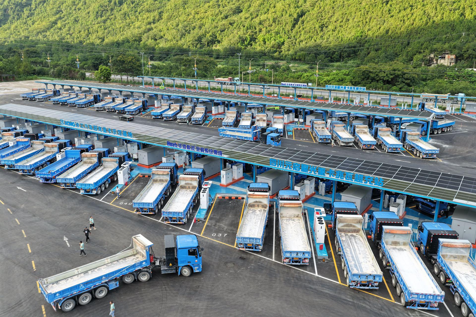 纯电动重卡加速覆盖全场景