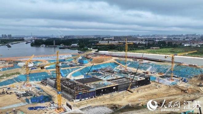 青春华章丨守护“淮河安澜”亚洲最大“水上立交”再起新笔