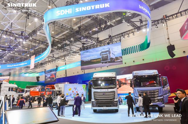 凝聚全球合作伙伴力量实现全价值链共赢——中国重汽2025年全球合作伙伴大会圆满举办(图11)