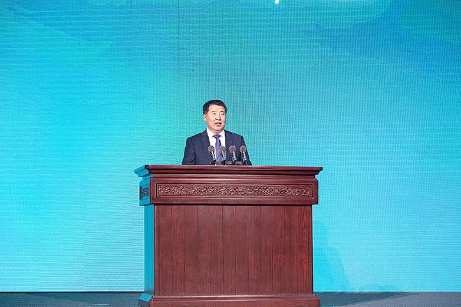 中国重汽重卡产销跃居全球第一“场景为王”战略深耕全球市场(图2)