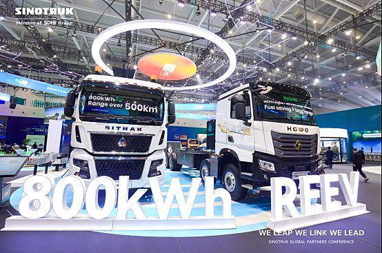 中国重汽重卡产销跃居全球第一“场景为王”战略深耕全球市场(图5)