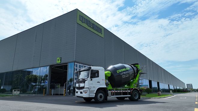 重磅上市！中联重科全新两桥搅拌车专为乡村复杂工况而生(图3)