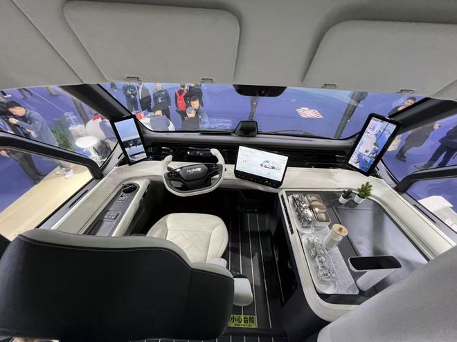 中国商用车迈向拐点：多元路线竞技、结构重塑、出海格局重构