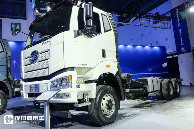 公路列车牵引车、全驱工程车抢眼！解放海外品牌CORTRON来袭实拍带您看亮点车型！(图7)