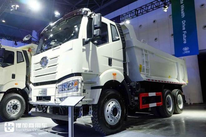 公路列车牵引车、全驱工程车抢眼！解放海外品牌CORTRON来袭实拍带您看亮点车型！(图9)