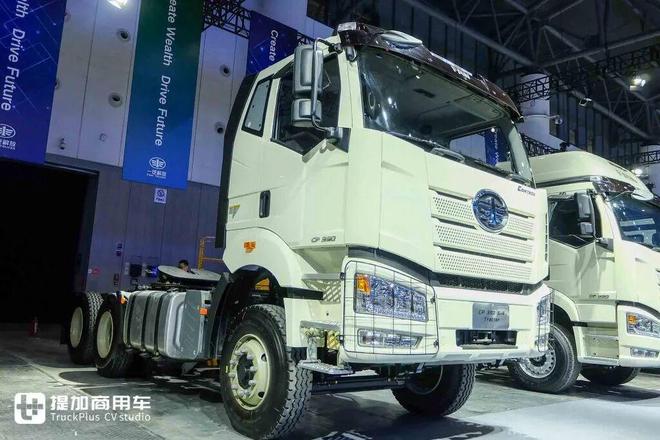 公路列车牵引车、全驱工程车抢眼！解放海外品牌CORTRON来袭实拍带您看亮点车型！(图11)