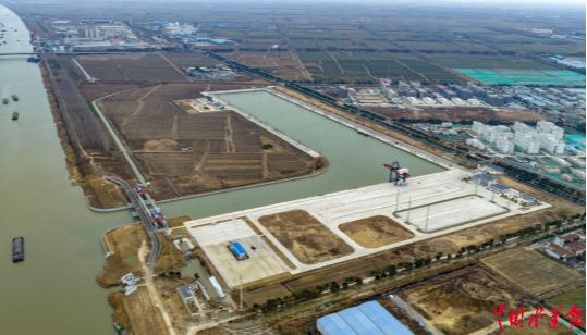 智筑苏北水运枢纽绿绘危化物流新篇淮安港危化品码头引领内河运输转型