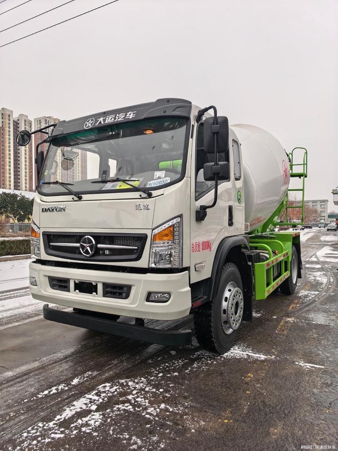 口碑好的混凝土搅拌车厂家实力推荐与选型指南(图1)