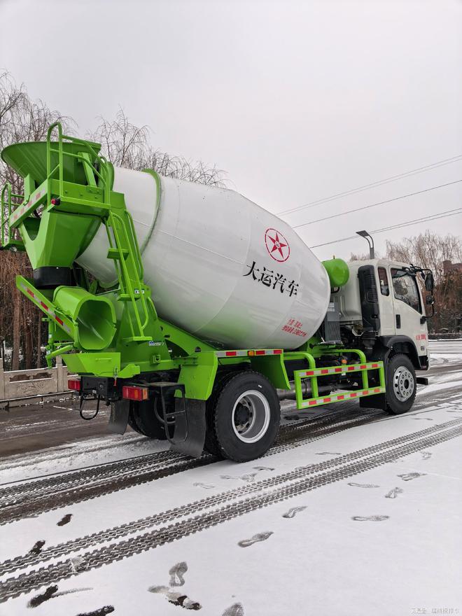 评价高的混凝土搅拌车厂家实力推荐：工程建设领域选型参考(图3)