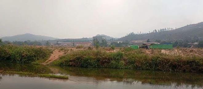 缅泰边境战火未熄泰国加强戒备集装箱货车通行受限(图3)